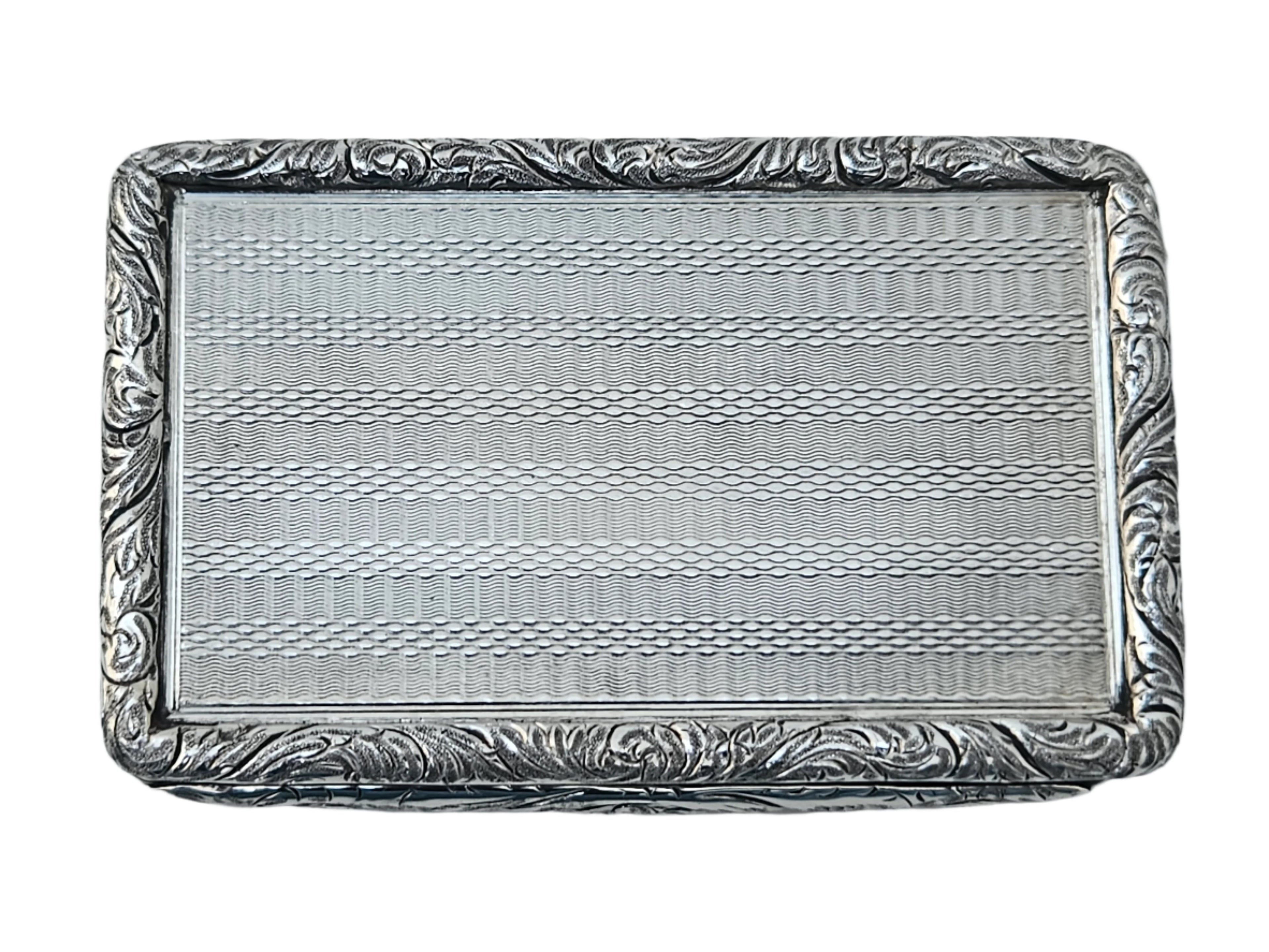 STERLING SILVER 19TH CENTURY ANTIQUE ENGLISH SNUFF BOX
