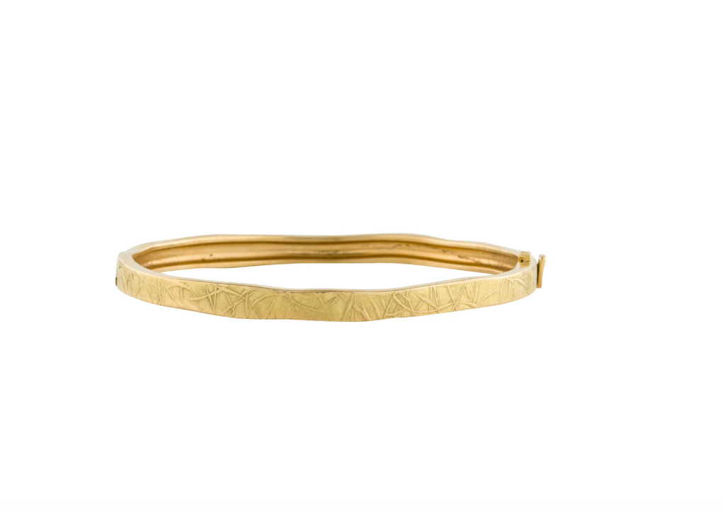 H.STERN 18K YELLOW GOLD DIAMOND TEXTURED HINGED BANGLE
